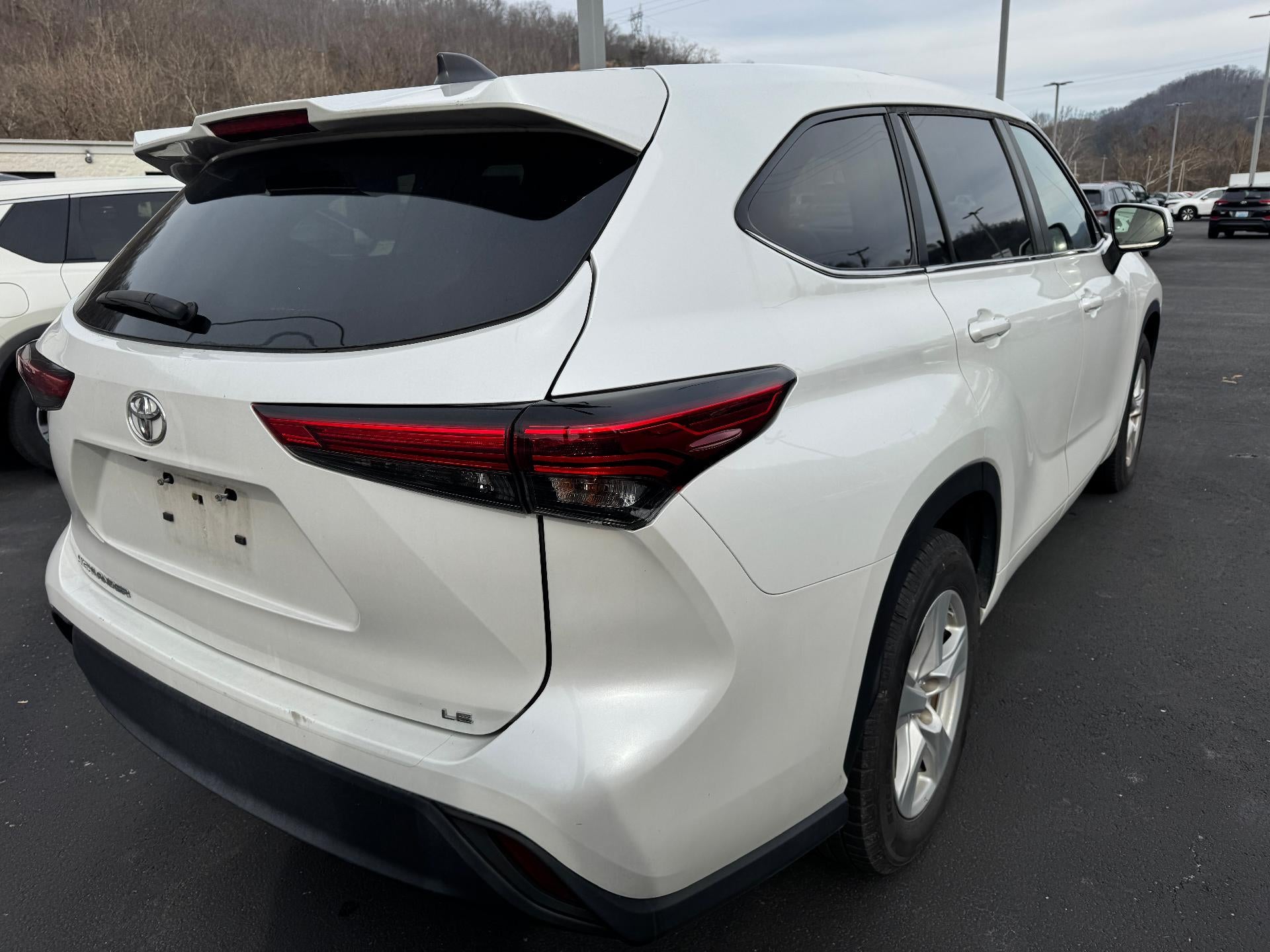 2023 Toyota Highlander L FWD (Natl)