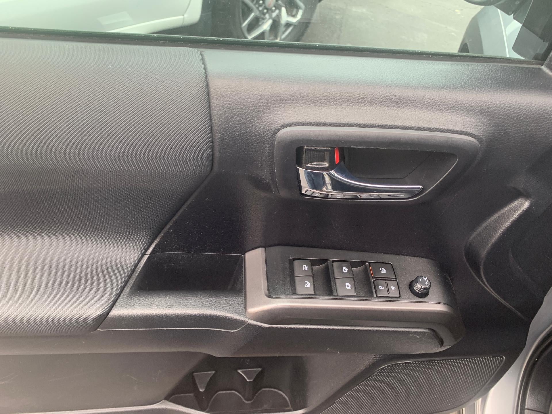 2021 Toyota Tacoma 4WD TRD Off-Road Double Cab 5' Bed V6 AT 4x4