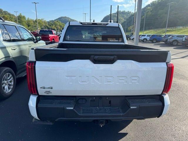 2024 Toyota Tundra 4WD 4WD SR5 CrewMax 5.5' Bed (SE)