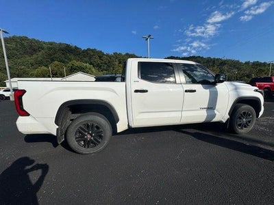 2024 Toyota Tundra 4WD 4WD SR5 CrewMax 5.5' Bed (SE)