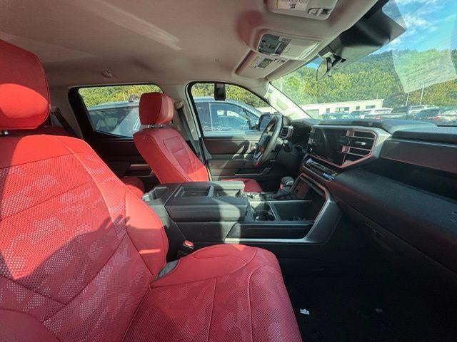 2024 Toyota Tundra 4WD 4WD SR5 CrewMax 5.5' Bed (SE)