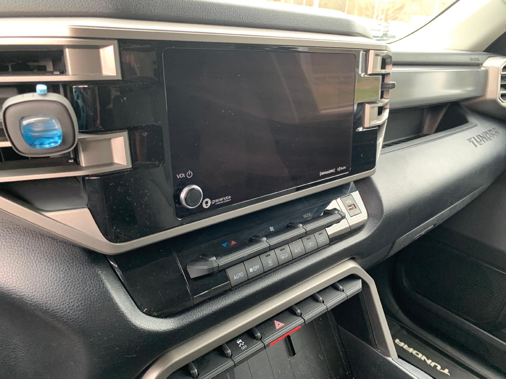 2024 Toyota Tundra 4WD 4WD SR5 CrewMax 5.5' Bed (SE)