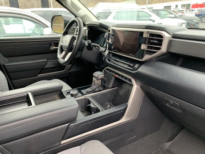 2024 Toyota Tundra 4WD 4WD SR5 CrewMax 5.5' Bed (SE)