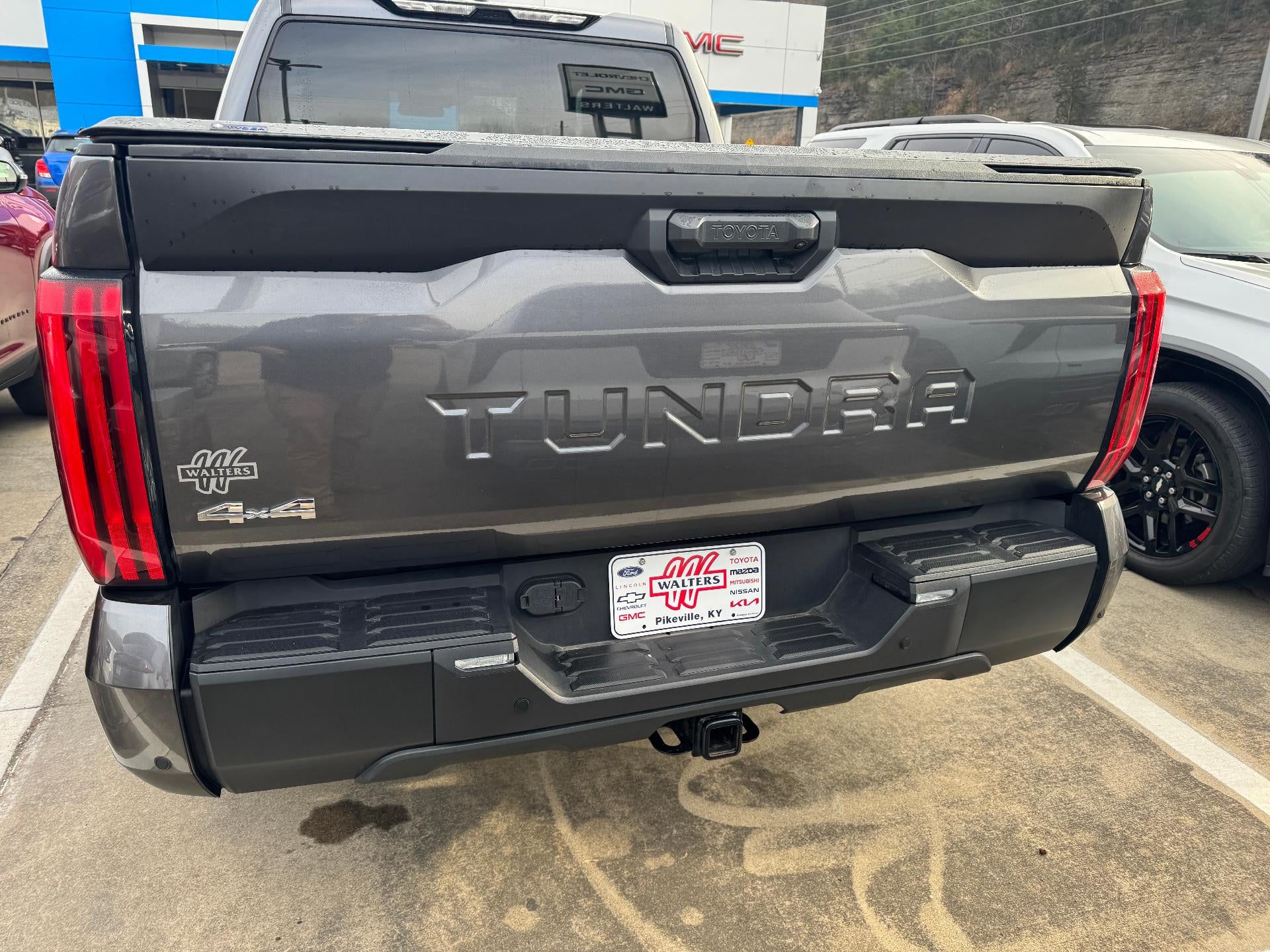 2024 Toyota Tundra 4WD 4WD SR5 CrewMax 5.5' Bed (SE)