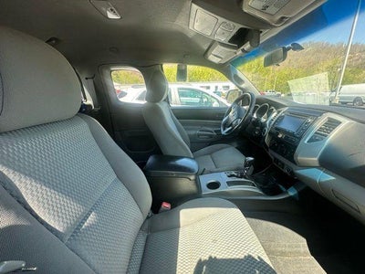2014 Toyota Tacoma 4WD Access Cab Standard Bed V6 Automatic (Natl)