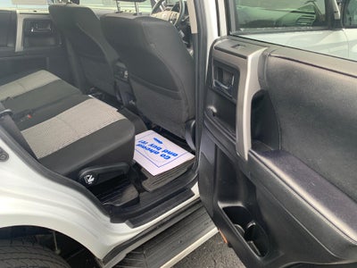 2024 Toyota 4Runner SR5 4WD (GS)