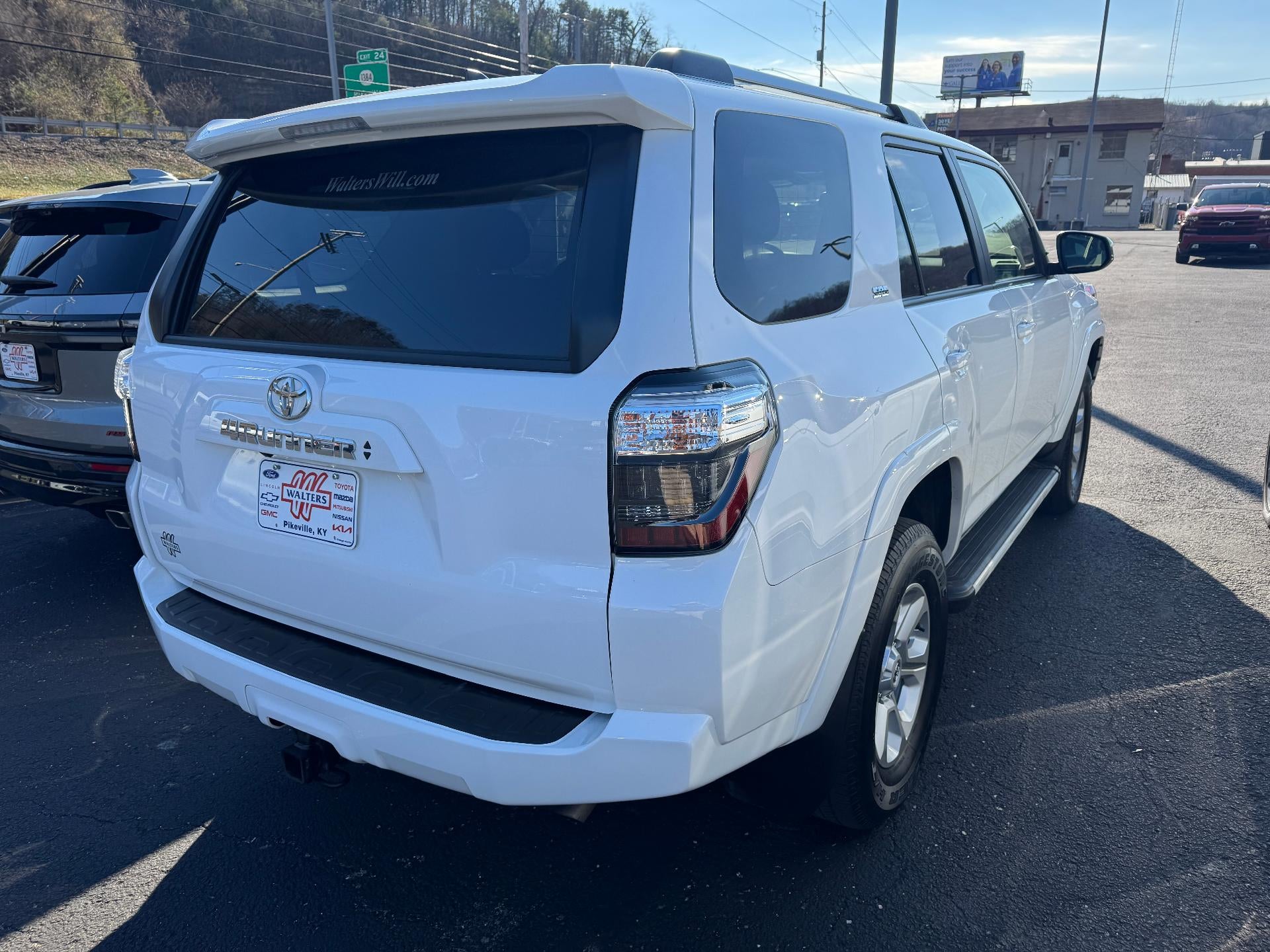 2024 Toyota 4Runner SR5 4WD (GS)