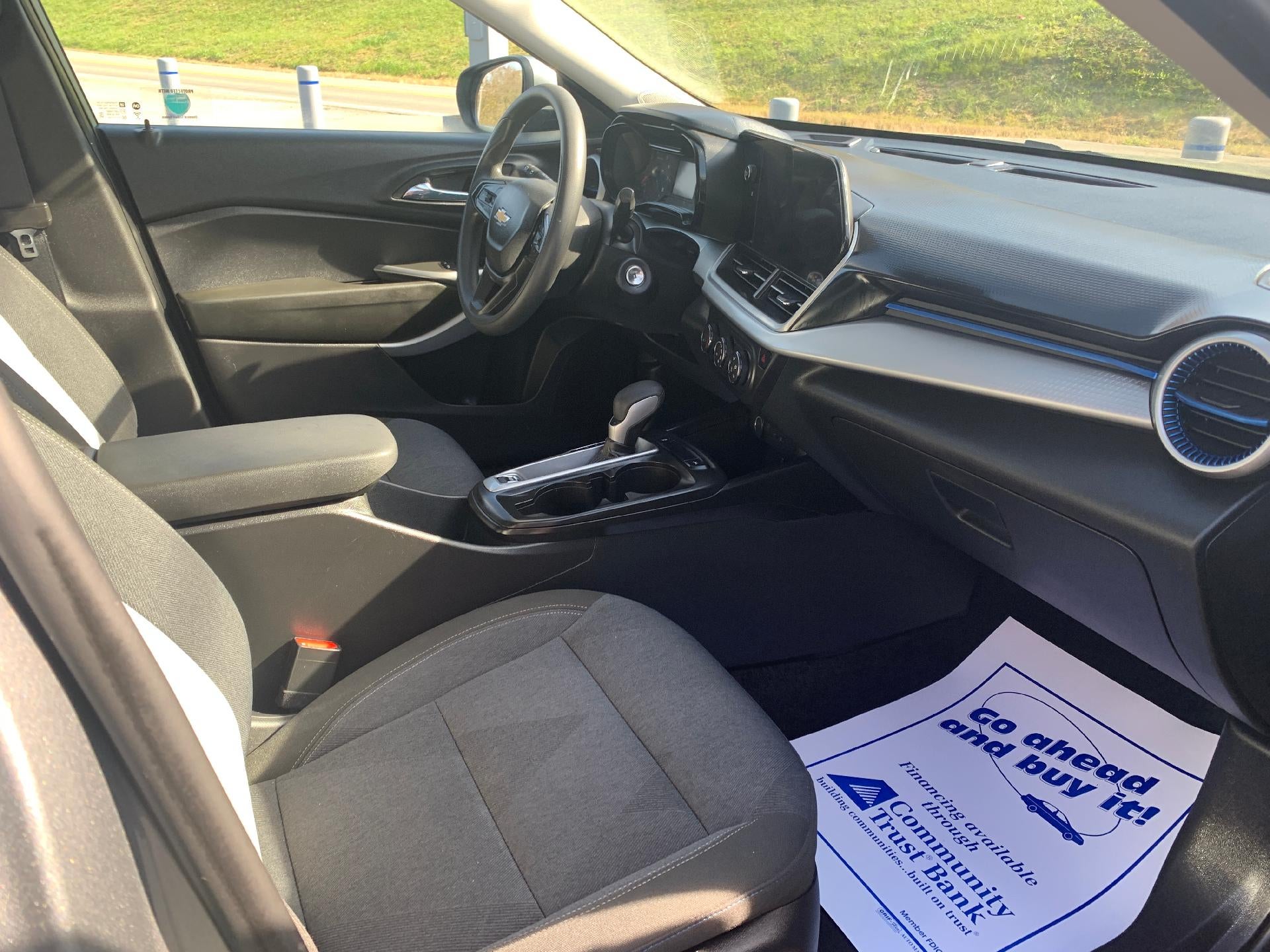 2024 Chevrolet Trax FWD 4dr LS