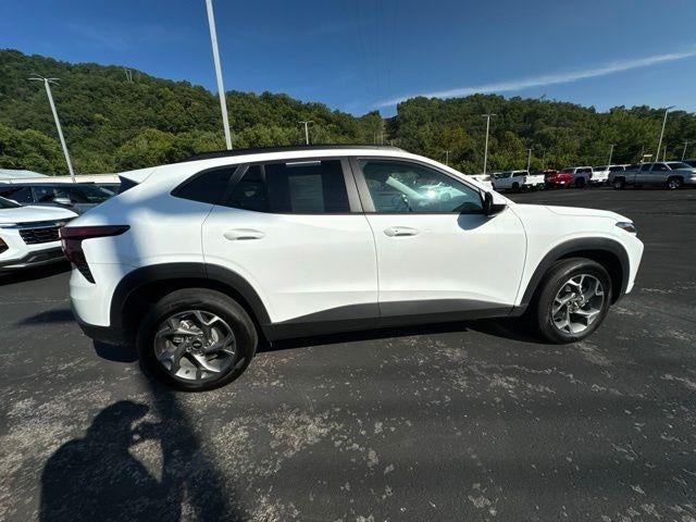 2025 Chevrolet Trax FWD 4dr LT