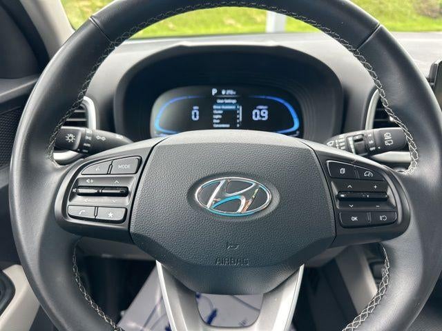2025 Hyundai Venue SEL IVT