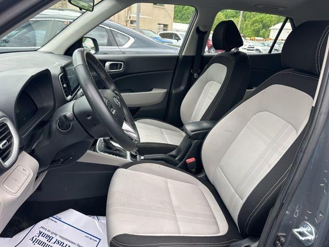 2025 Hyundai Venue SEL IVT