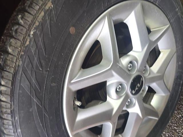 2024 Kia Soul LX IVT