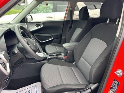 2024 Kia Soul LX IVT