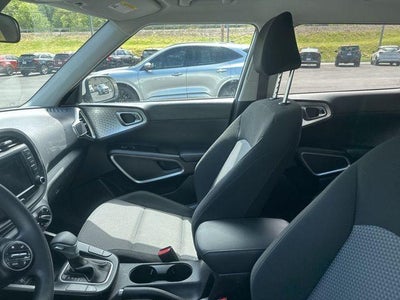 2024 Kia Soul LX IVT