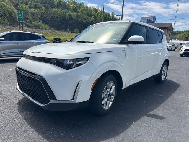 2024 Kia Soul LX IVT