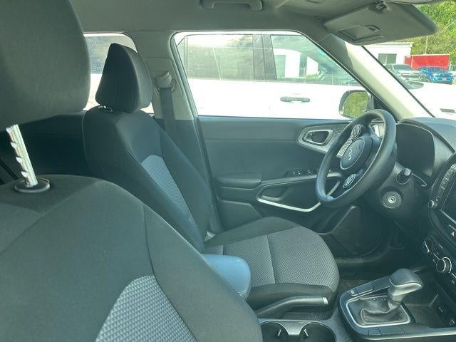 2024 Kia Soul LX IVT