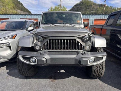 2014 Jeep Wrangler 4WD 2dr Sahara