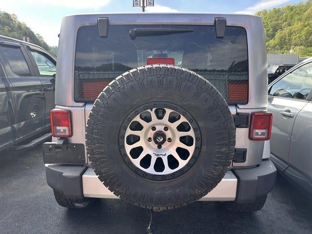 2014 Jeep Wrangler 4WD 2dr Sahara