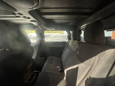 2014 Jeep Wrangler 4WD 2dr Sahara