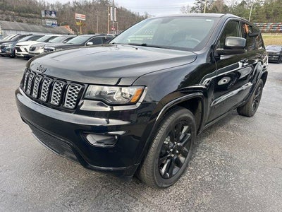 2017 Jeep Grand Cherokee Laredo 4x4