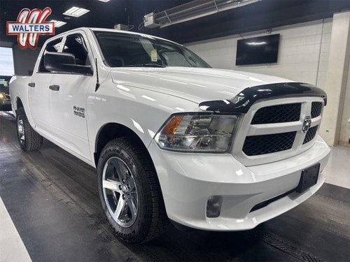 2017 RAM 1500 Express 4x4 Crew Cab 5'7" Box