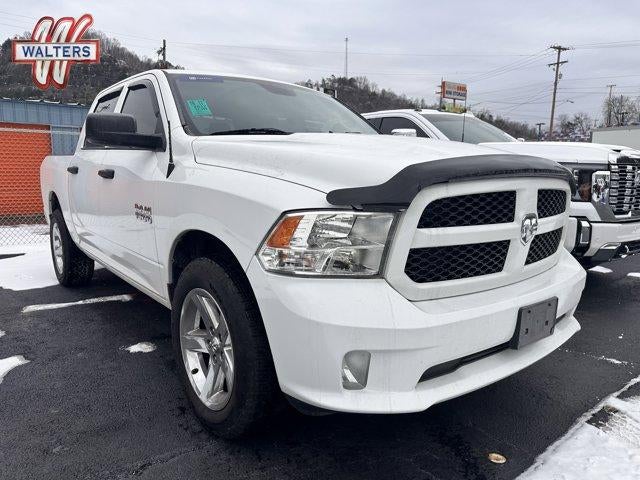 2017 RAM 1500 Express 4x4 Crew Cab 5'7" Box