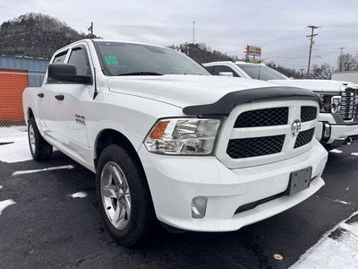 2017 RAM 1500 Express 4x4 Crew Cab 5'7" Box