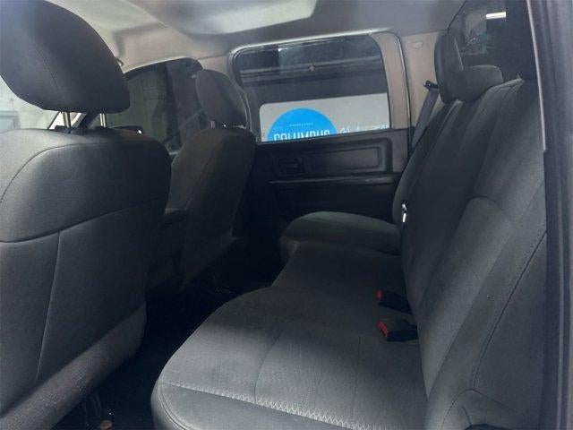 2017 RAM 1500 Express 4x4 Crew Cab 5'7" Box