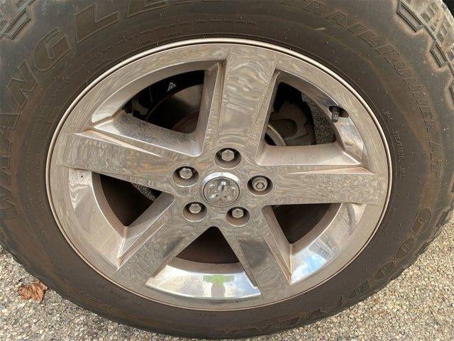 2017 RAM 1500 Express 4x4 Crew Cab 5'7" Box