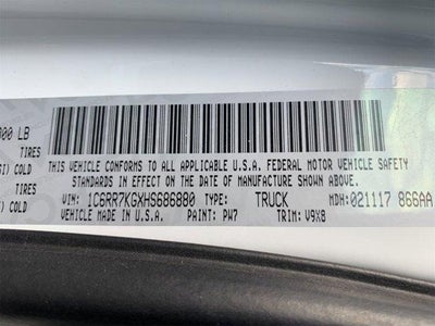 2017 RAM 1500 Express 4x4 Crew Cab 5'7" Box