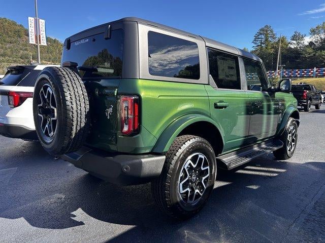 2025 Ford Bronco Outer Banks 4 Door 4x4
