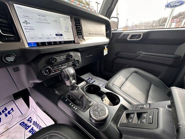 2025 Ford Bronco Outer Banks 4 Door 4x4