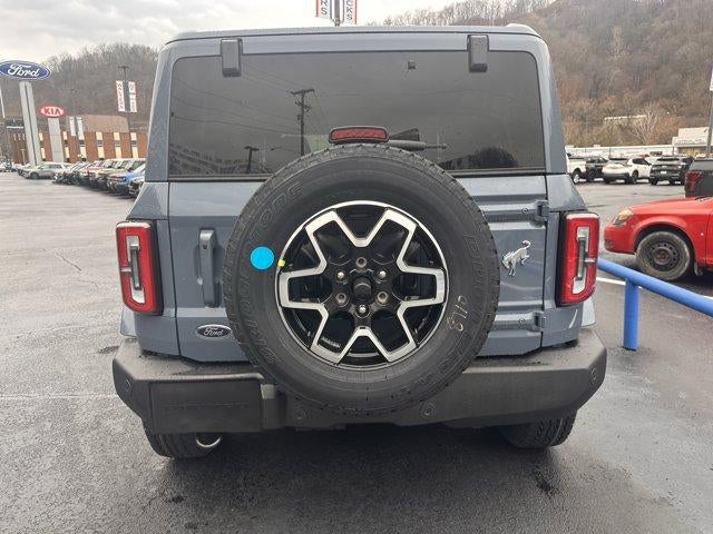 2025 Ford Bronco Outer Banks 4 Door 4x4