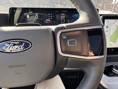 2025 Ford Expedition Max Active 4x4