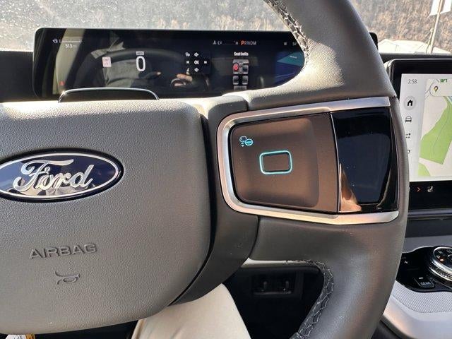 2025 Ford Expedition Max Active 4x4