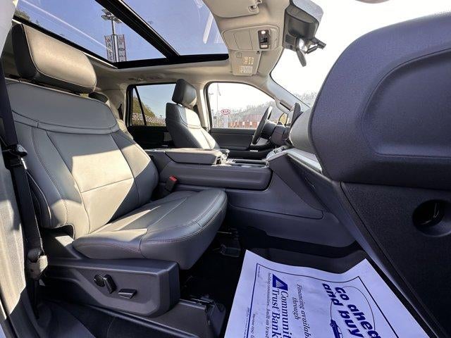 2025 Ford Expedition Max Active 4x4