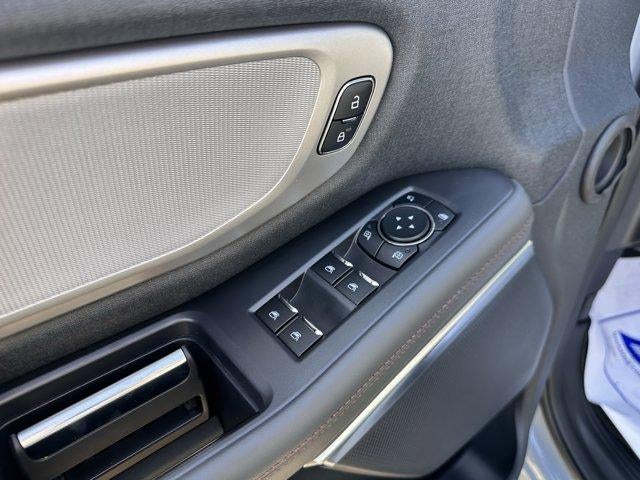 2025 Ford Expedition Max Active 4x4