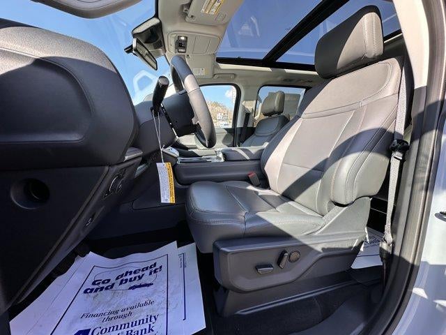 2025 Ford Expedition Max Active 4x4