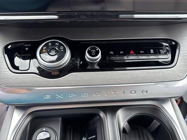 2027 Ford Expedition Max Platinum 4x4