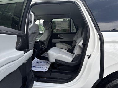 2027 Ford Expedition Max Platinum 4x4