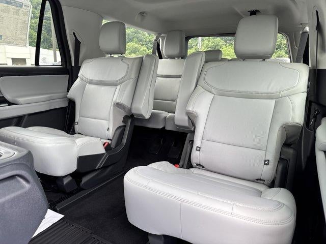 2027 Ford Expedition Max Platinum 4x4