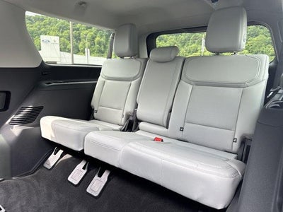 2027 Ford Expedition Max Platinum 4x4