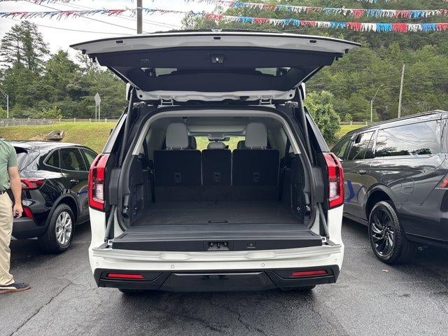 2027 Ford Expedition Max Platinum 4x4