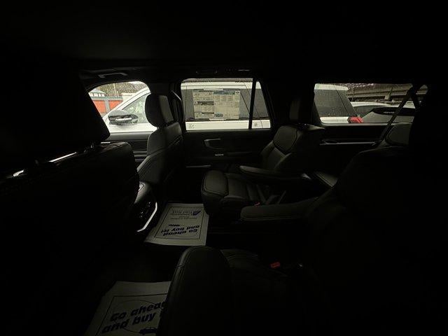 2025 Ford Expedition Max Platinum 4x4