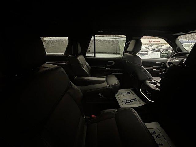 2025 Ford Expedition Max Platinum 4x4