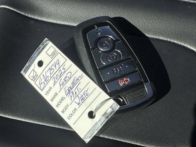 2025 Ford Expedition Max Platinum 4x4