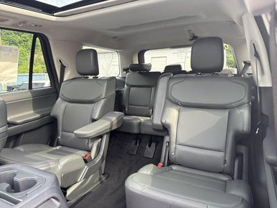 2027 Ford Expedition Active 4x4