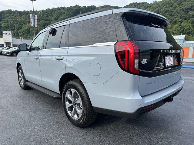2027 Ford Expedition Active 4x4