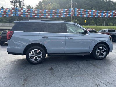 2027 Ford Expedition Active 4x4