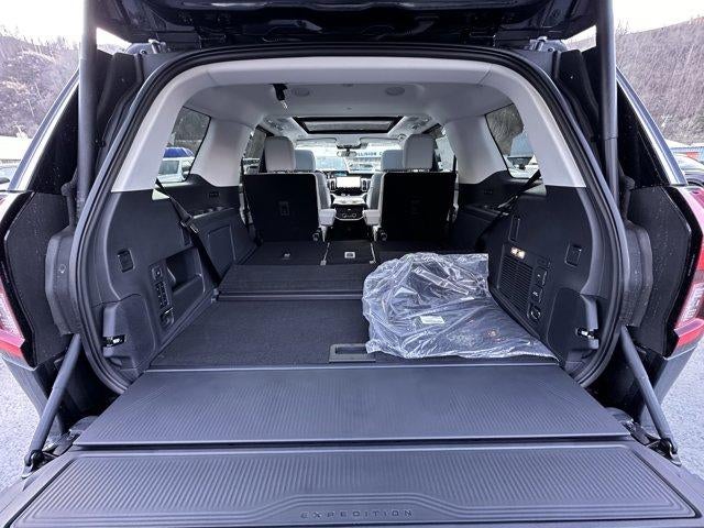 2025 Ford Expedition Platinum 4x4